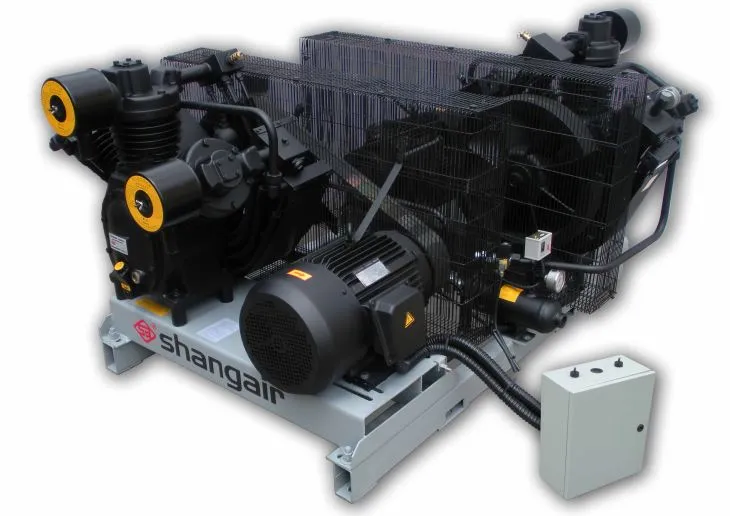 PET-pullon valmistus koneen kompressori