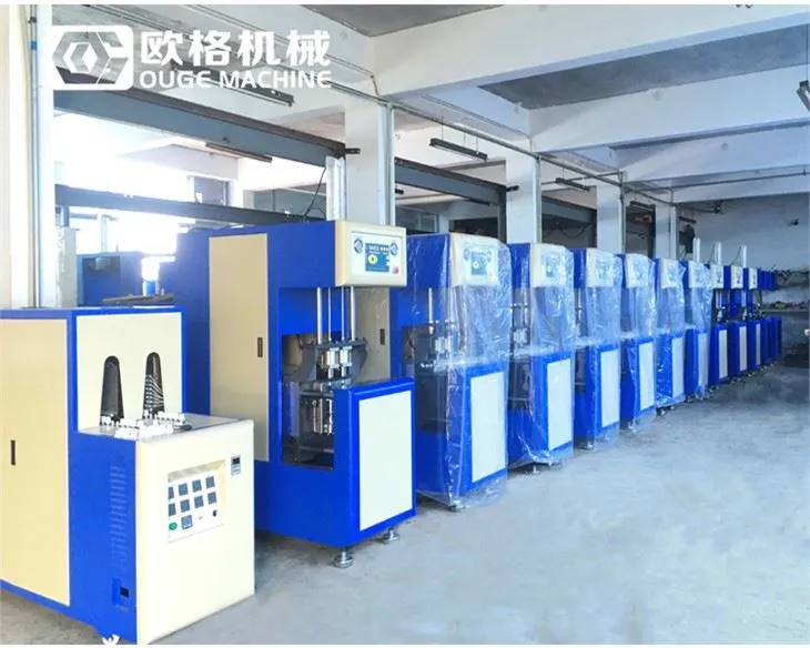 Puoliautomaattinen puhallusmuovauskone